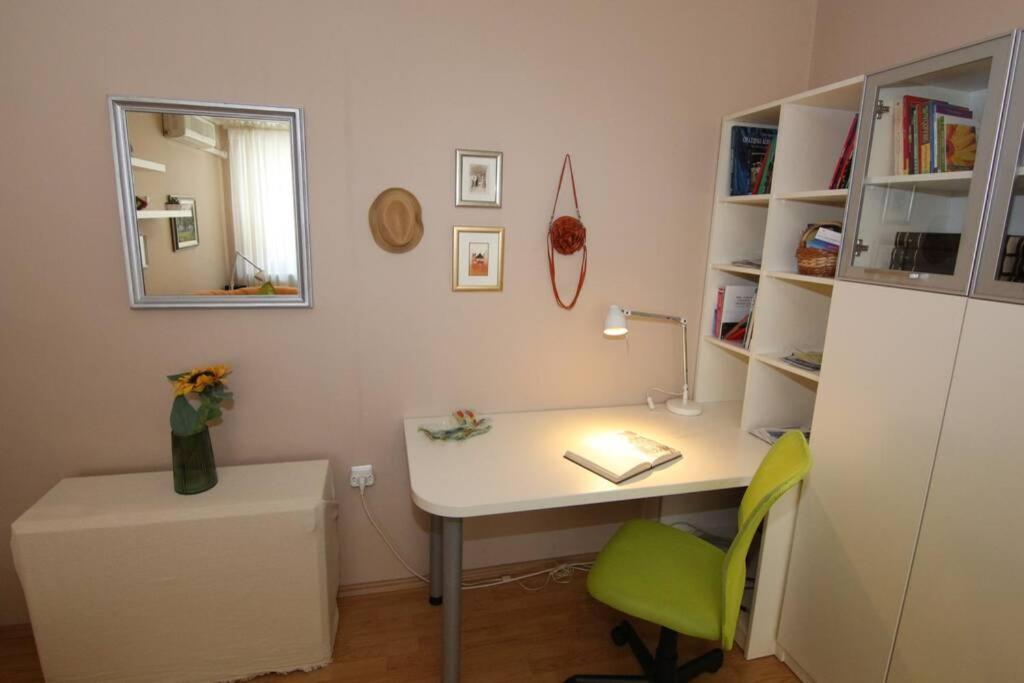 Fast Friend - Cozy Apartment In The Center With Private Garage Рийека Екстериор снимка