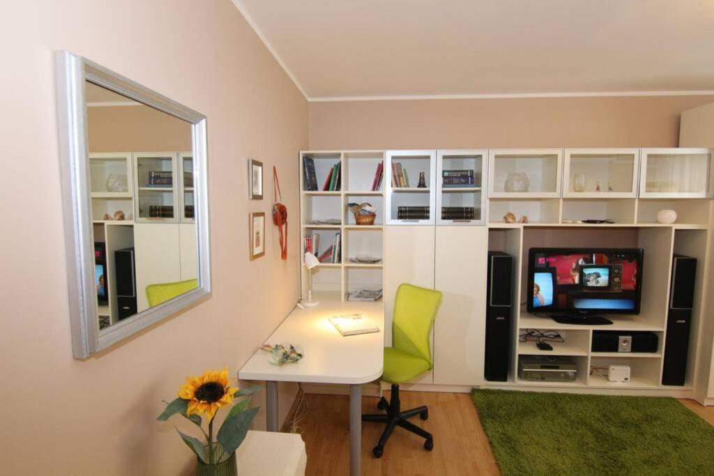 Fast Friend - Cozy Apartment In The Center With Private Garage Рийека Екстериор снимка