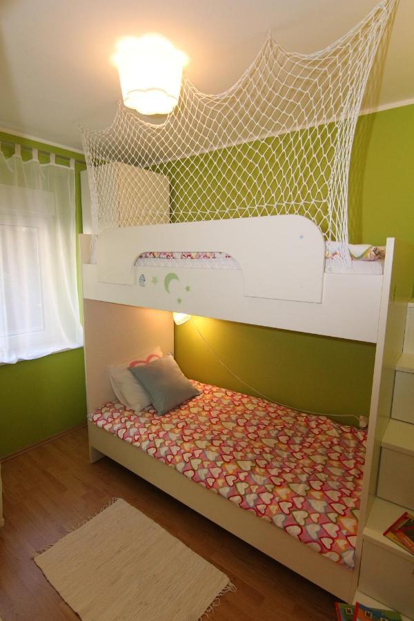 Fast Friend - Cozy Apartment In The Center With Private Garage Рийека Екстериор снимка